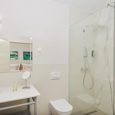 Apartment Eol