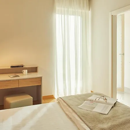 Apartment Eol Split